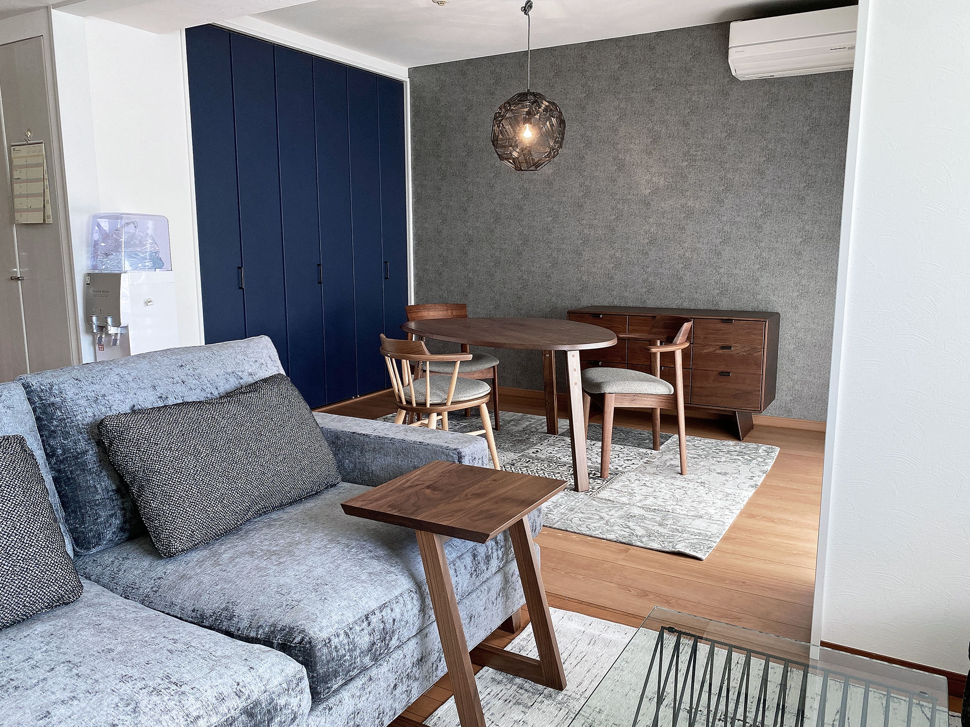 039 . ラグで調和する空間作り