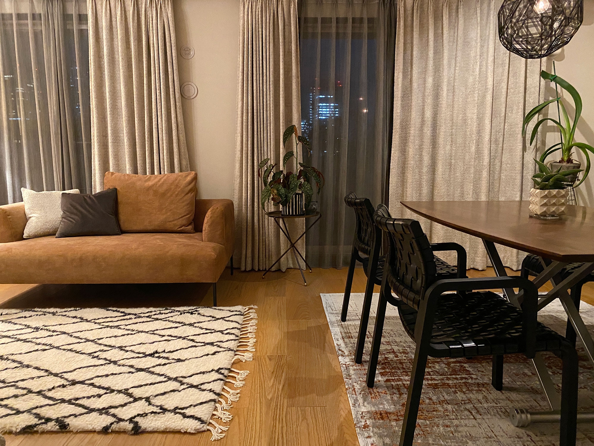 069 . 異素材ラグstyle