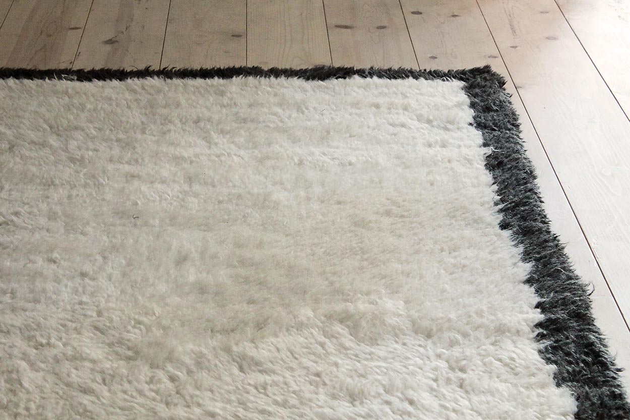 ベニワレンラグ