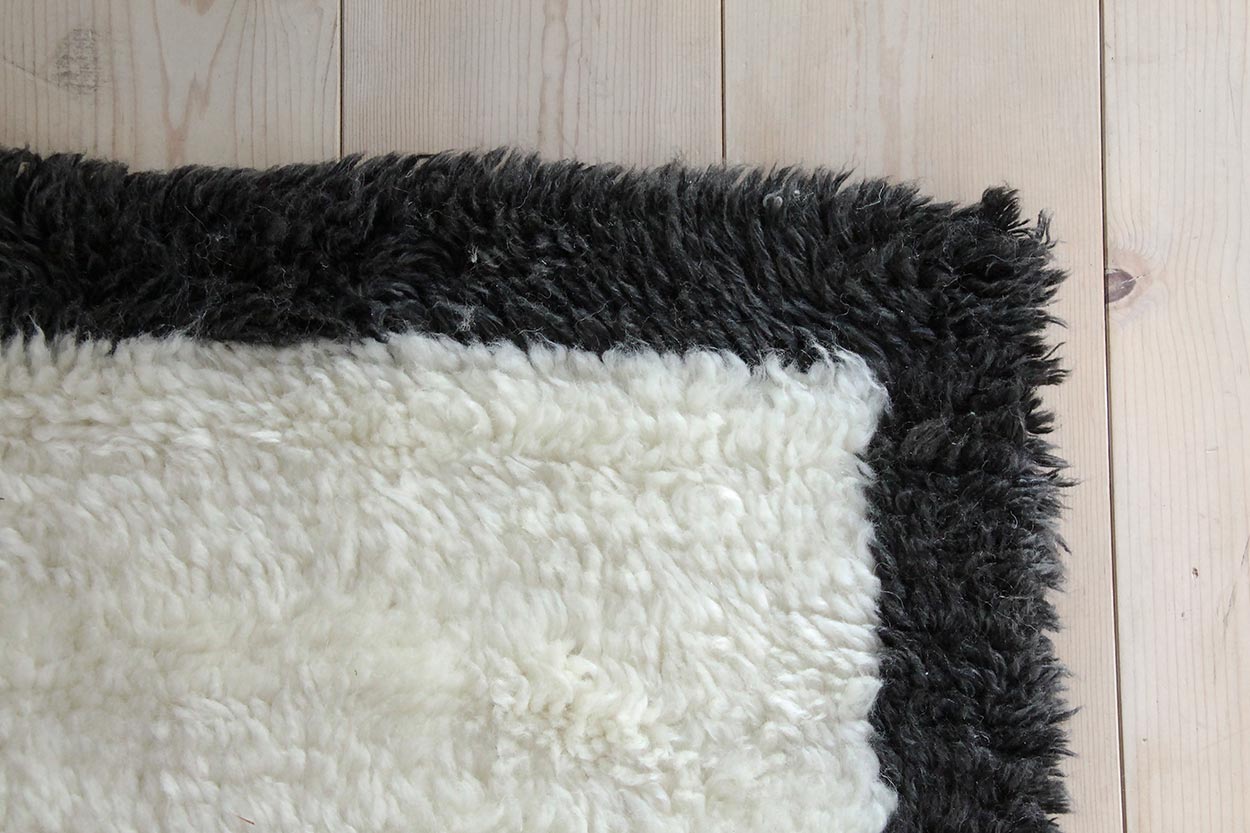 ベニワレンラグ